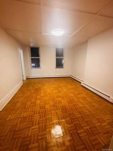 8815 Jamaica Avenue, Woodhaven, NY 11421