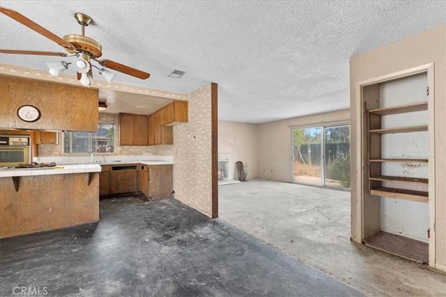 4865 Emerson, Riverside, CA 92504