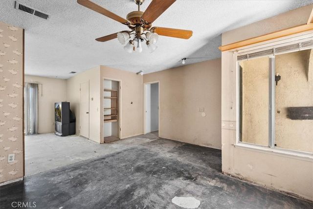 4865 Emerson, Riverside, CA 92504