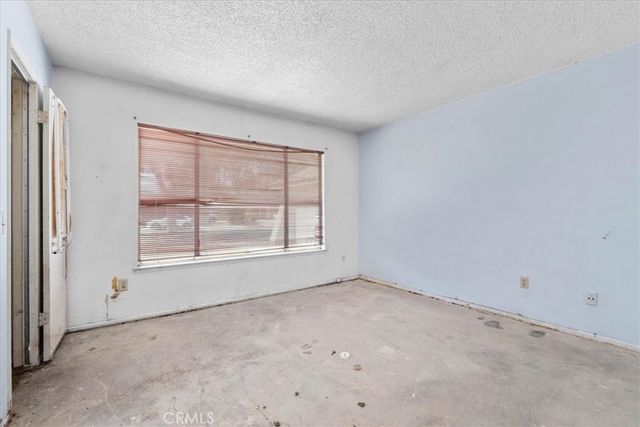4865 Emerson, Riverside, CA 92504