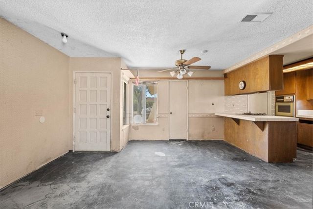 4865 Emerson, Riverside, CA 92504