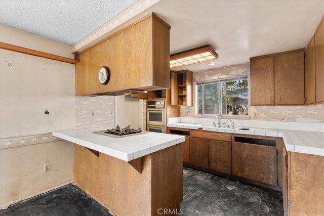 4865 Emerson, Riverside, CA 92504