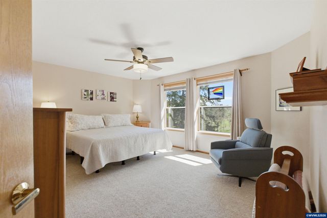 2153 NW Kari Pl, Corvallis, OR 97330