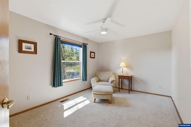 2153 NW Kari Pl, Corvallis, OR 97330