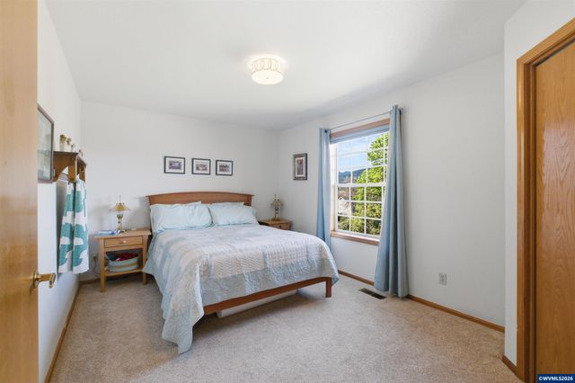 2153 NW Kari Pl, Corvallis, OR 97330