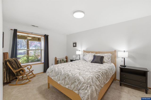 2153 NW Kari Pl, Corvallis, OR 97330