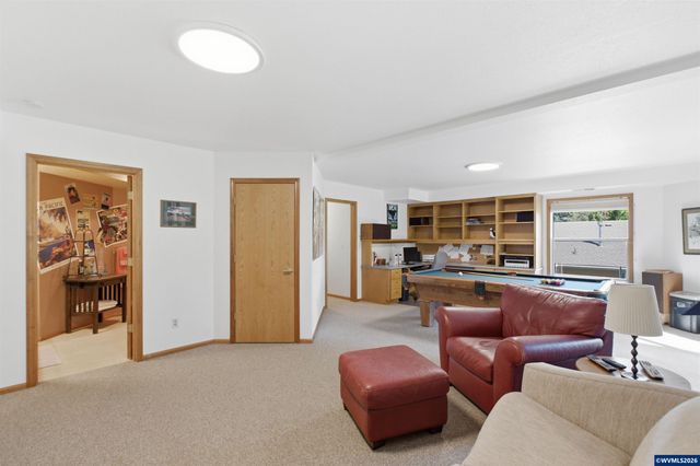 2153 NW Kari Pl, Corvallis, OR 97330