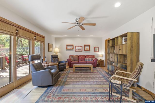 2153 NW Kari Pl, Corvallis, OR 97330