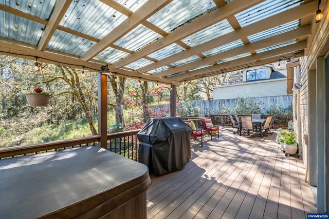 2153 NW Kari Pl, Corvallis, OR 97330