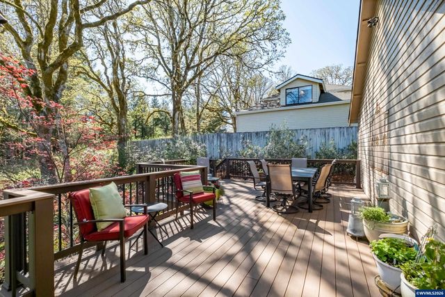 2153 NW Kari Pl, Corvallis, OR 97330