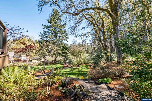 2153 NW Kari Pl, Corvallis, OR 97330