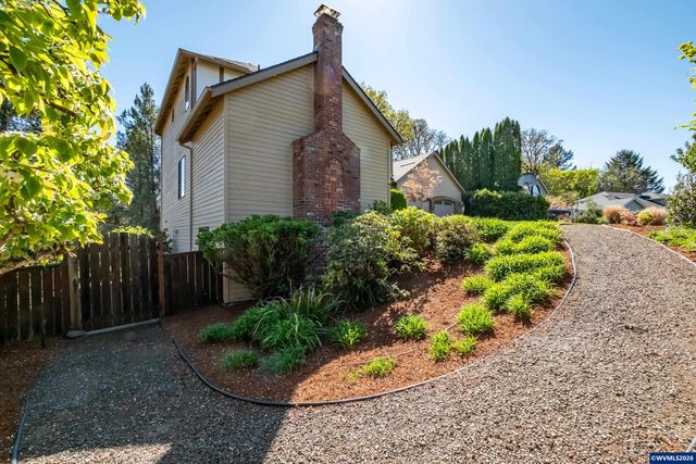 2153 NW Kari Pl, Corvallis, OR 97330