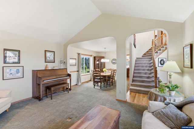 2153 NW Kari Pl, Corvallis, OR 97330