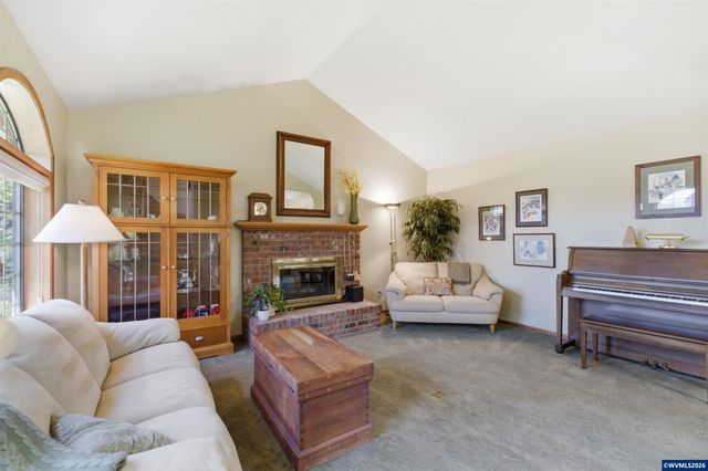 2153 NW Kari Pl, Corvallis, OR 97330