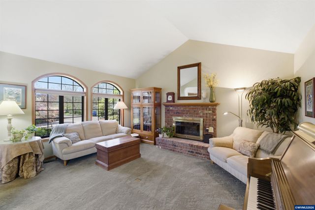 2153 NW Kari Pl, Corvallis, OR 97330