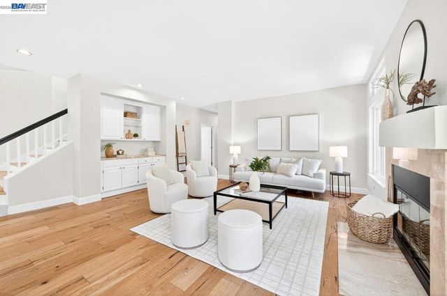 788 Crystal Ln, Pleasanton, CA 94566