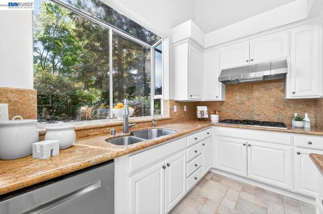 788 Crystal Ln, Pleasanton, CA 94566