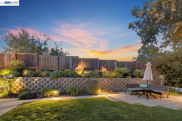 788 Crystal Ln, Pleasanton, CA 94566