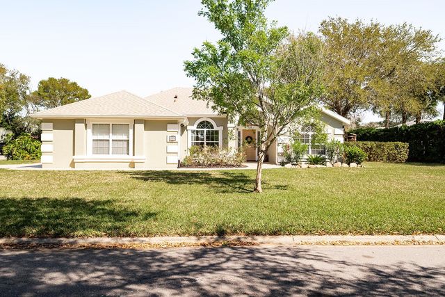 128 Anastasia Lakes Dr, St Augustine, FL 32080