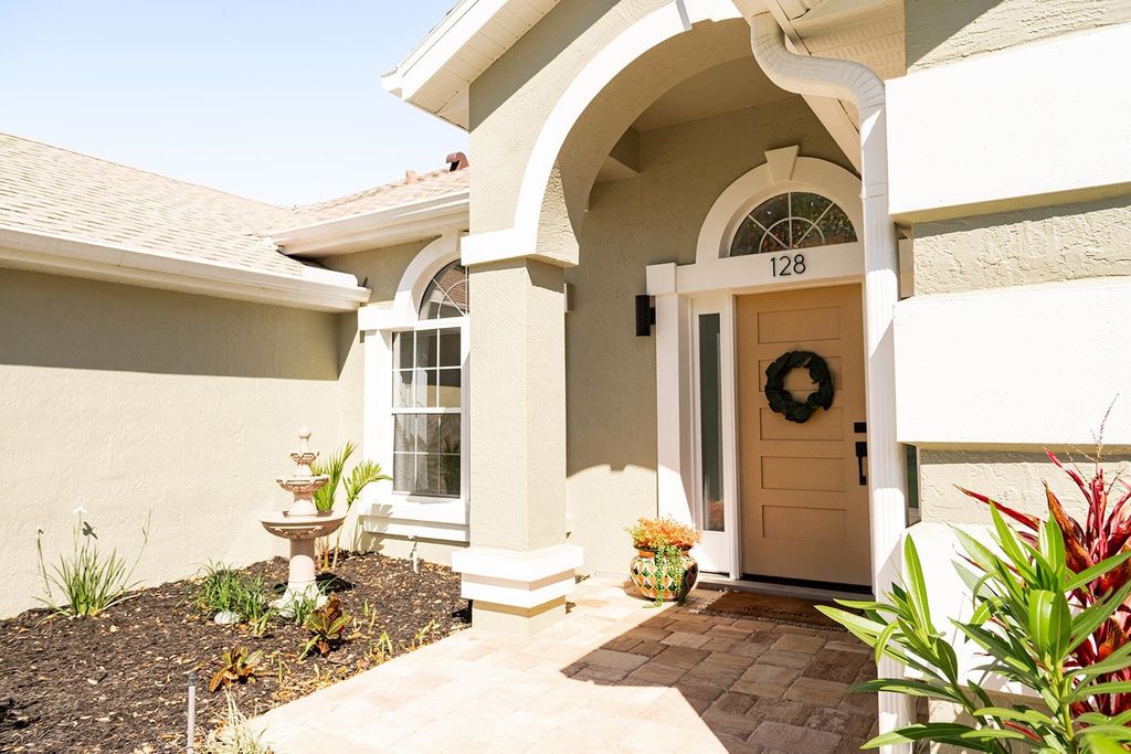 128 Anastasia Lakes Dr, St Augustine, FL 32080