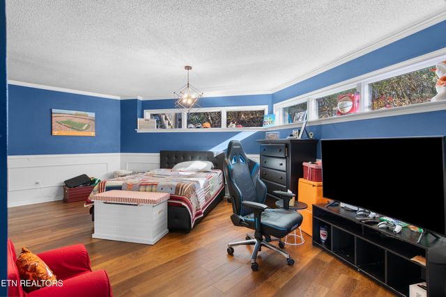 6809 Beaver Brook Drive, Knoxville, TN 37918