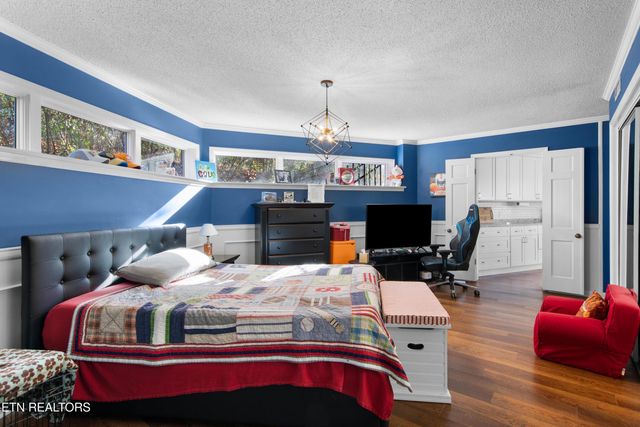 6809 Beaver Brook Drive, Knoxville, TN 37918