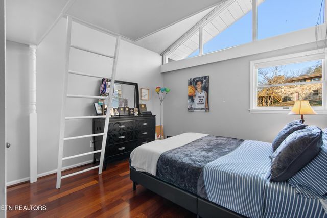 6809 Beaver Brook Drive, Knoxville, TN 37918