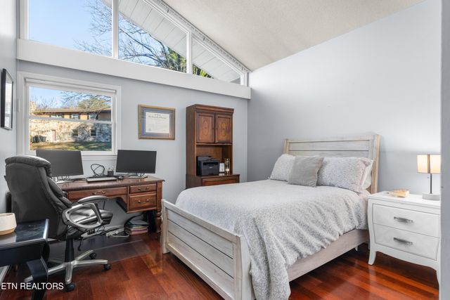 6809 Beaver Brook Drive, Knoxville, TN 37918