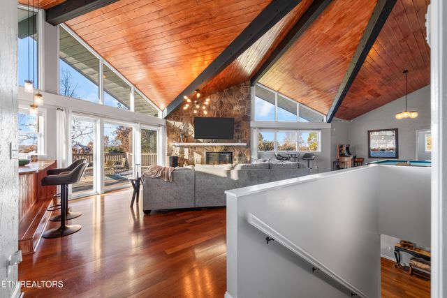 6809 Beaver Brook Drive, Knoxville, TN 37918