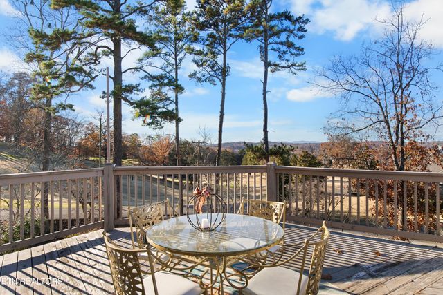 6809 Beaver Brook Drive, Knoxville, TN 37918