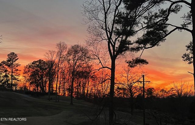 6809 Beaver Brook Drive, Knoxville, TN 37918