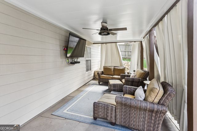 206 Roseman Way, Woodstock, GA 30188