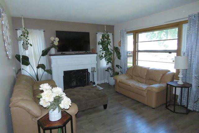 817 14th Avenue NE, Rochester, MN 55906