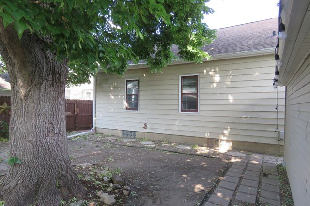 817 14th Avenue NE, Rochester, MN 55906