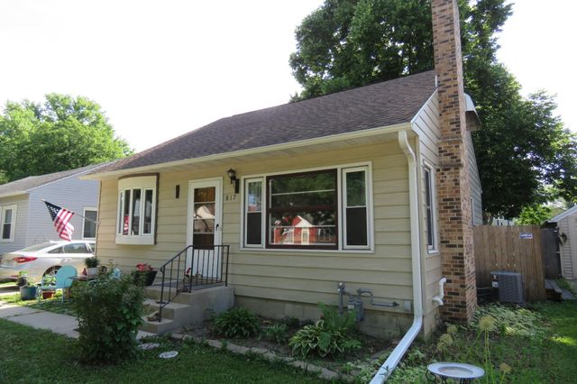 817 14th Avenue NE, Rochester, MN 55906