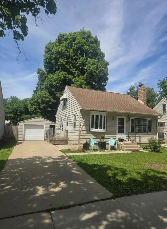 817 14th Avenue NE, Rochester, MN 55906