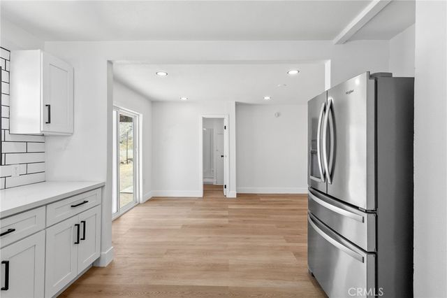 1574 Riverside, Barstow, CA 92311