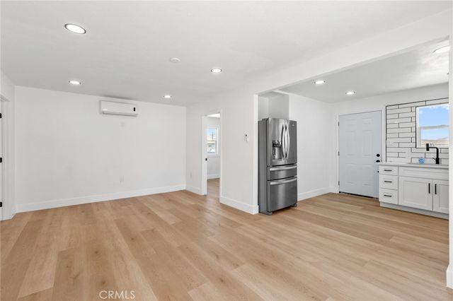1574 Riverside, Barstow, CA 92311