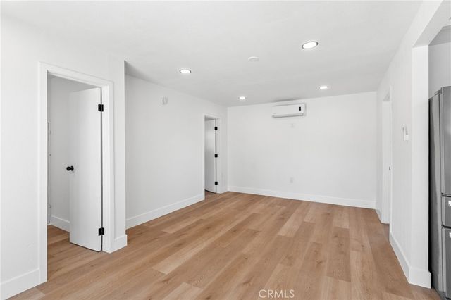1574 Riverside, Barstow, CA 92311