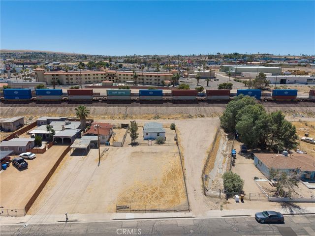 1574 Riverside, Barstow, CA 92311