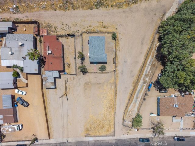 1574 Riverside, Barstow, CA 92311