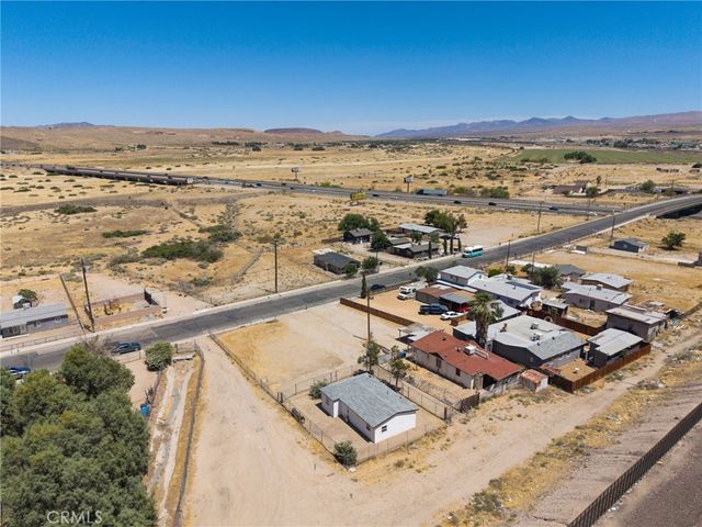 1574 Riverside, Barstow, CA 92311