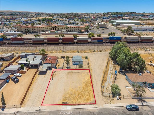 1574 Riverside, Barstow, CA 92311