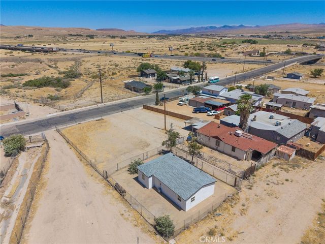1574 Riverside, Barstow, CA 92311