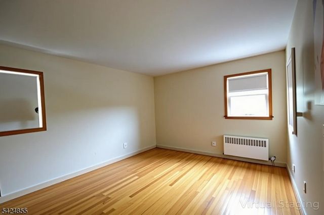 60 Scoles Ave, Clifton City, NJ 07012