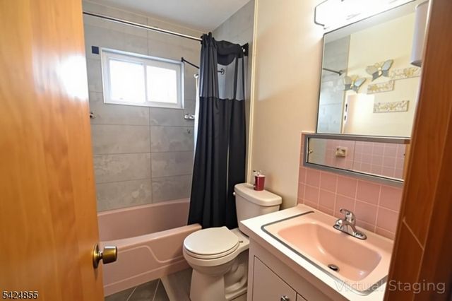 60 Scoles Ave, Clifton City, NJ 07012