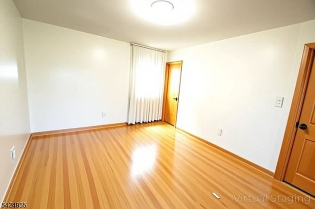 60 Scoles Ave, Clifton City, NJ 07012