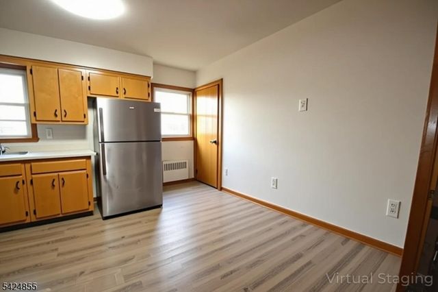 60 Scoles Ave, Clifton City, NJ 07012
