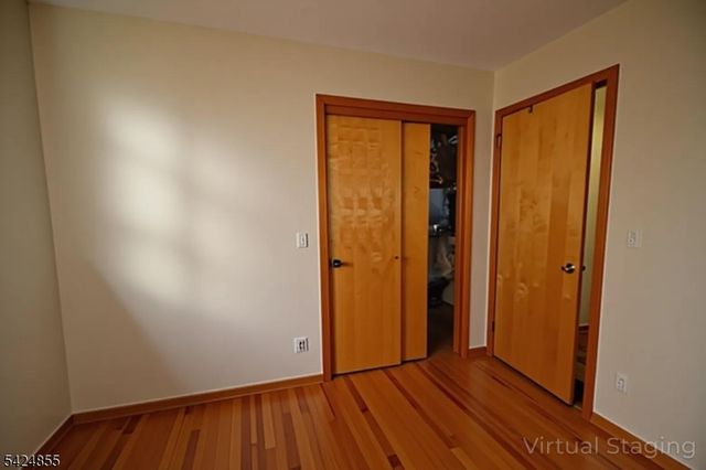 60 Scoles Ave, Clifton City, NJ 07012