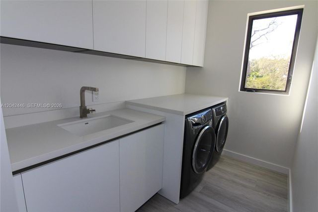 3540 Oak Avenue, Miami, FL 33133